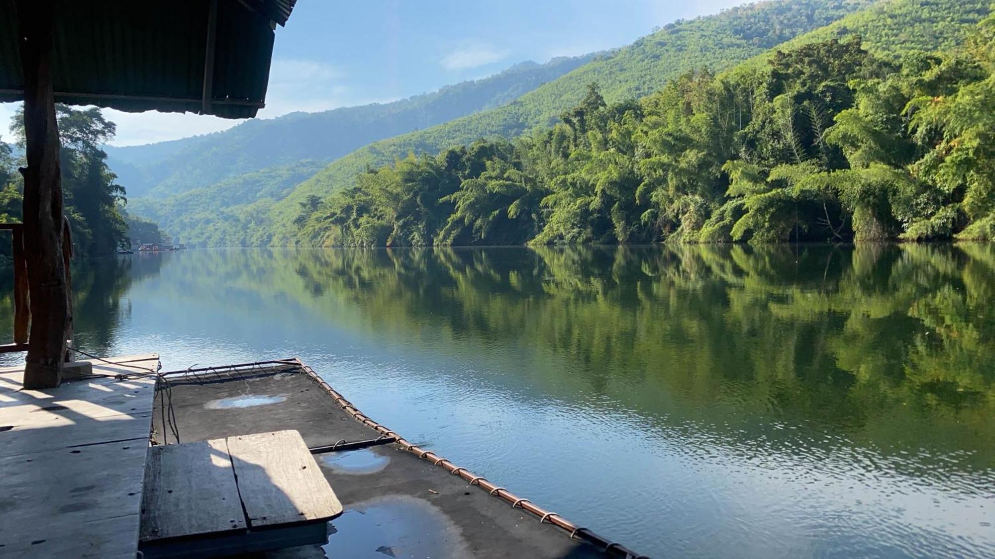 แพจิตรธาดาธารน้ำ Hotel Tha Kradan Eksteriør billede
