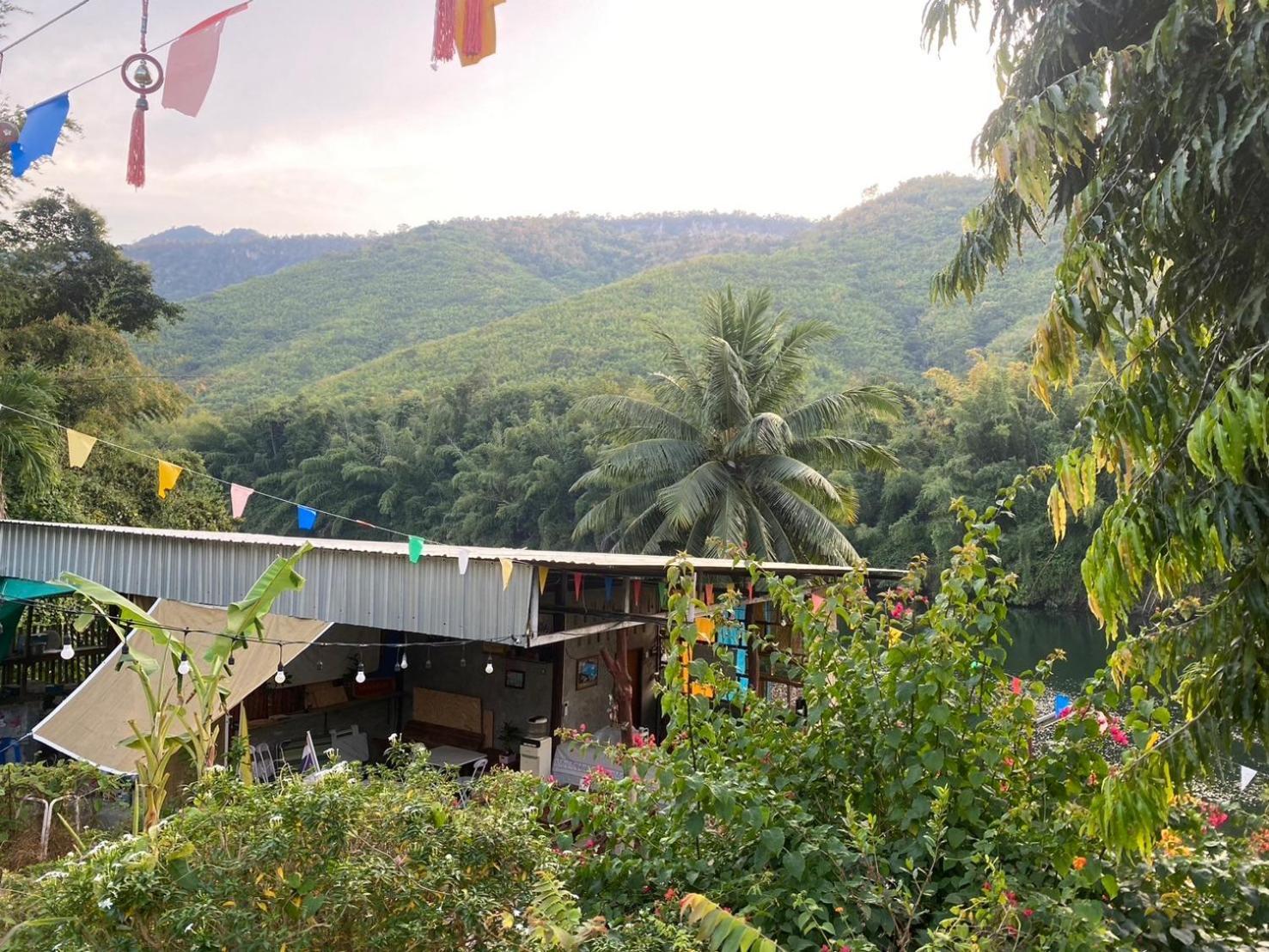 แพจิตรธาดาธารน้ำ Hotel Tha Kradan Eksteriør billede