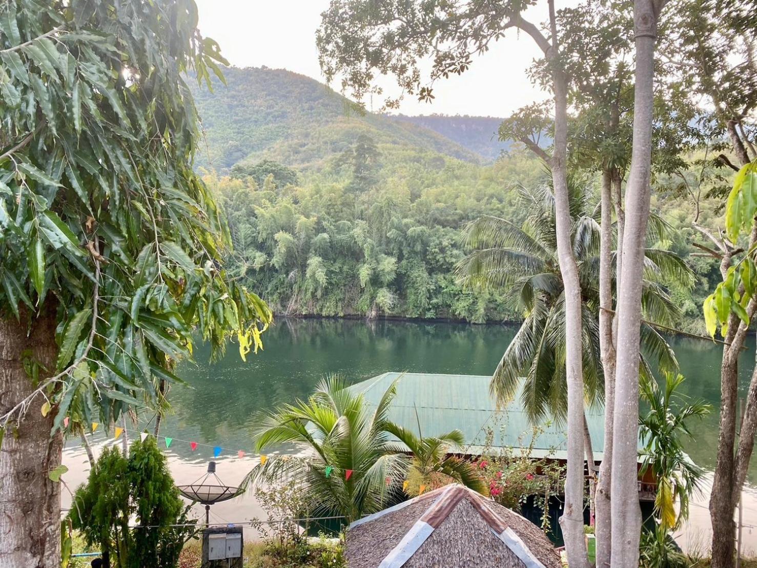 แพจิตรธาดาธารน้ำ Hotel Tha Kradan Eksteriør billede